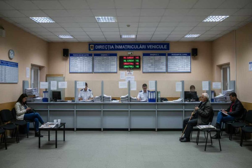 2. Transcriere auto - procedura si documentele necesare_Interior serviciu inmatriculari auto cu ghiseu pentru procesarea documentelor